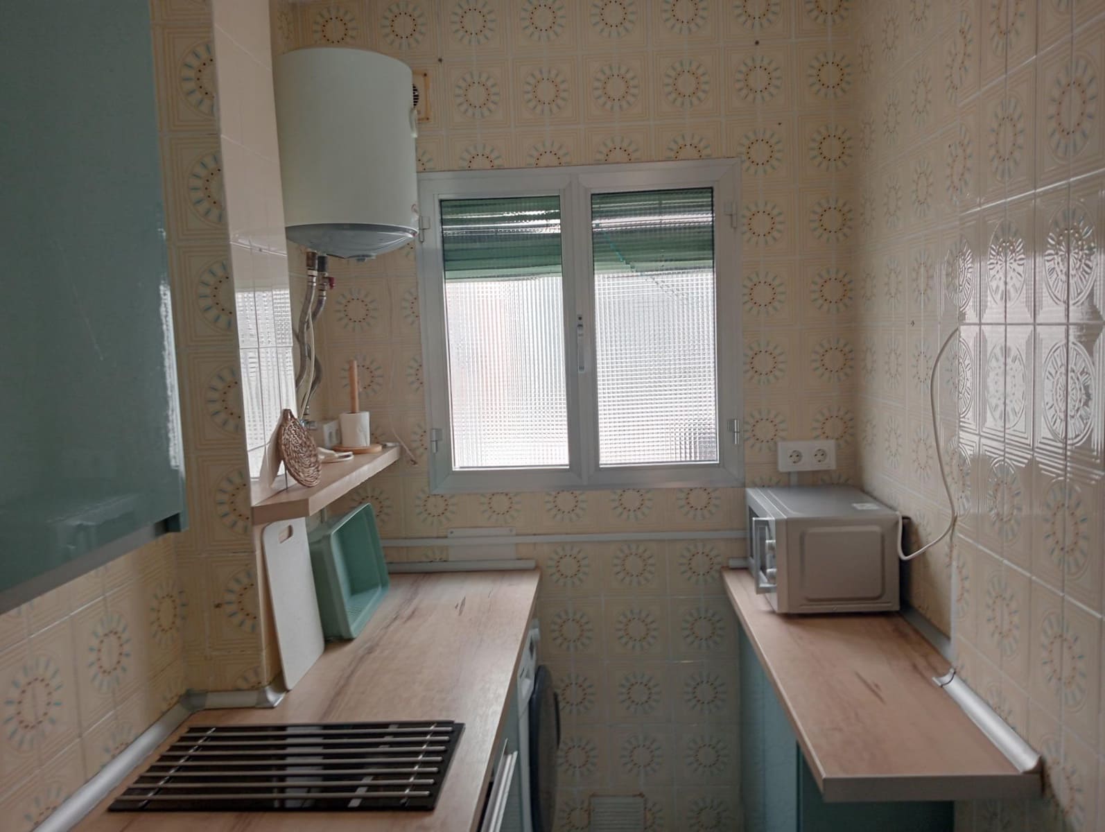 3 soverom Leilighet til leie i Sevilla by - € 850 (Ref: 9973376)