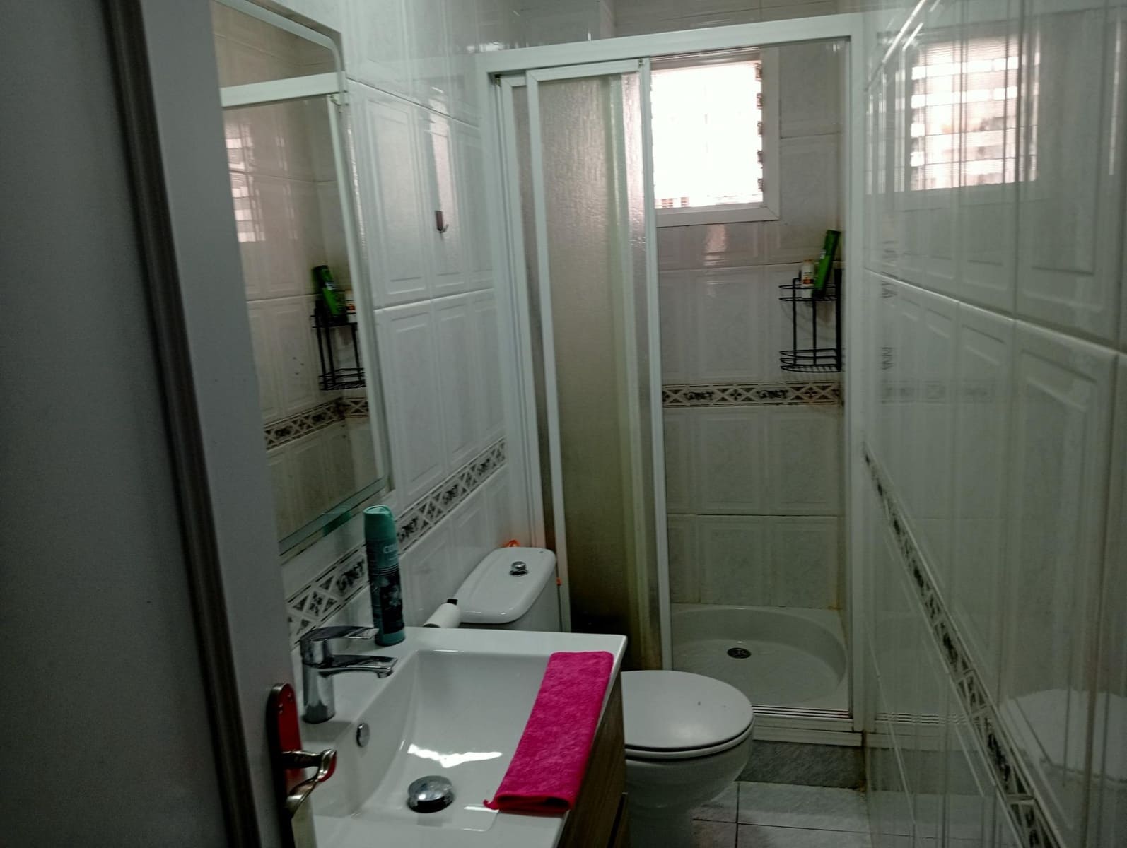 3 soverom Leilighet til leie i Sevilla by - € 850 (Ref: 9973376)