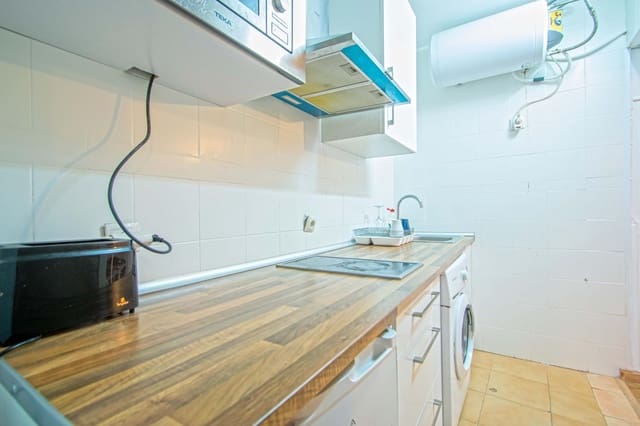 1 soveværelse Lejlighed til leje i Sevilla by - € 800 (Ref: 9973377)