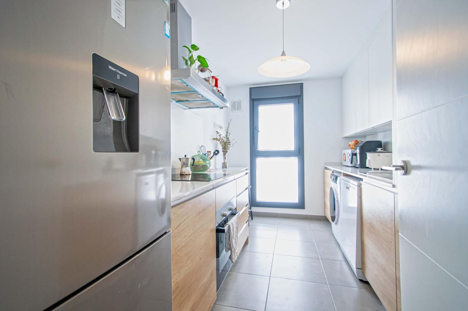 2 soverom Leilighet til salgs i Sevilla by med svømmebasseng garasje - € 212 000 (Ref: 9973378)