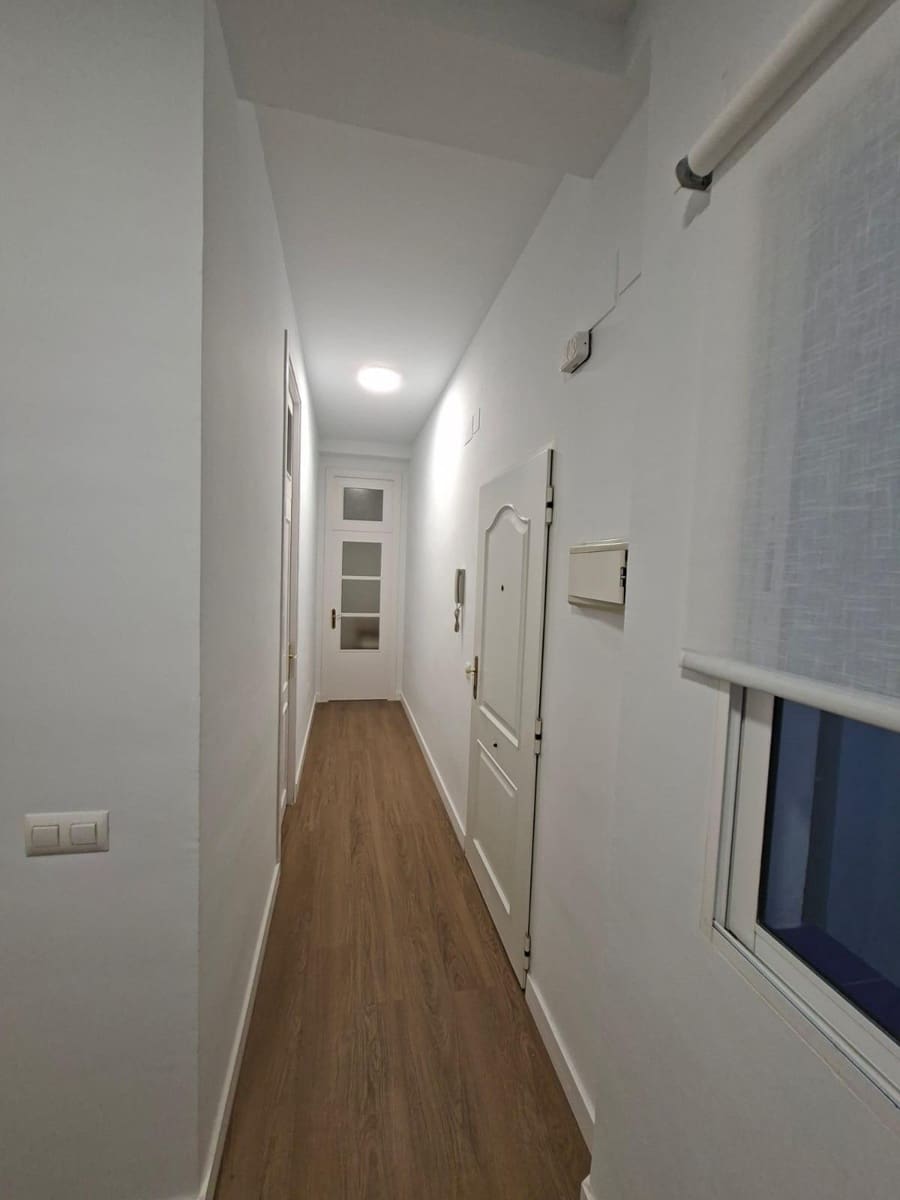 Appartement de 2 chambres à louer à Seville ville - 1 100 € (Ref: 9975503)