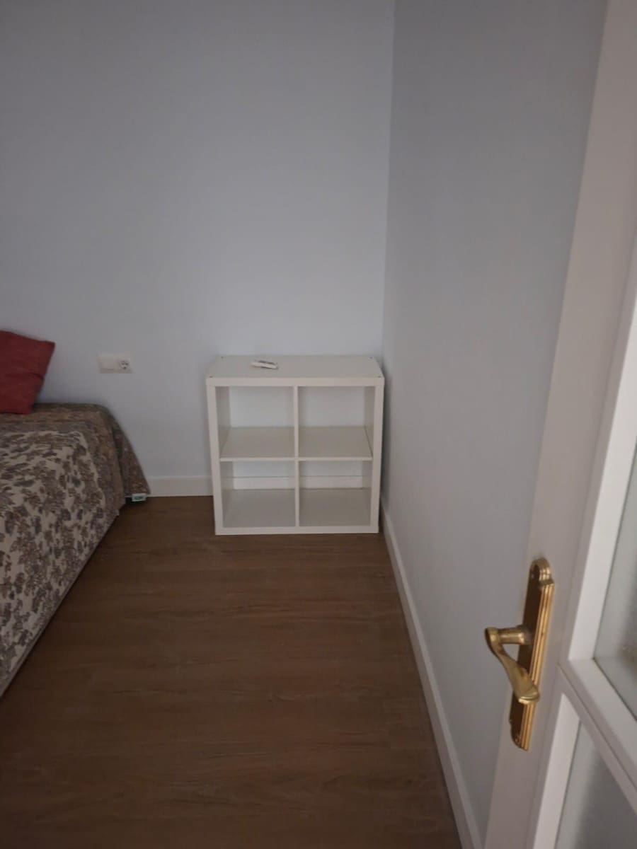 Appartement de 2 chambres à louer à Seville ville - 1 100 € (Ref: 9975503)