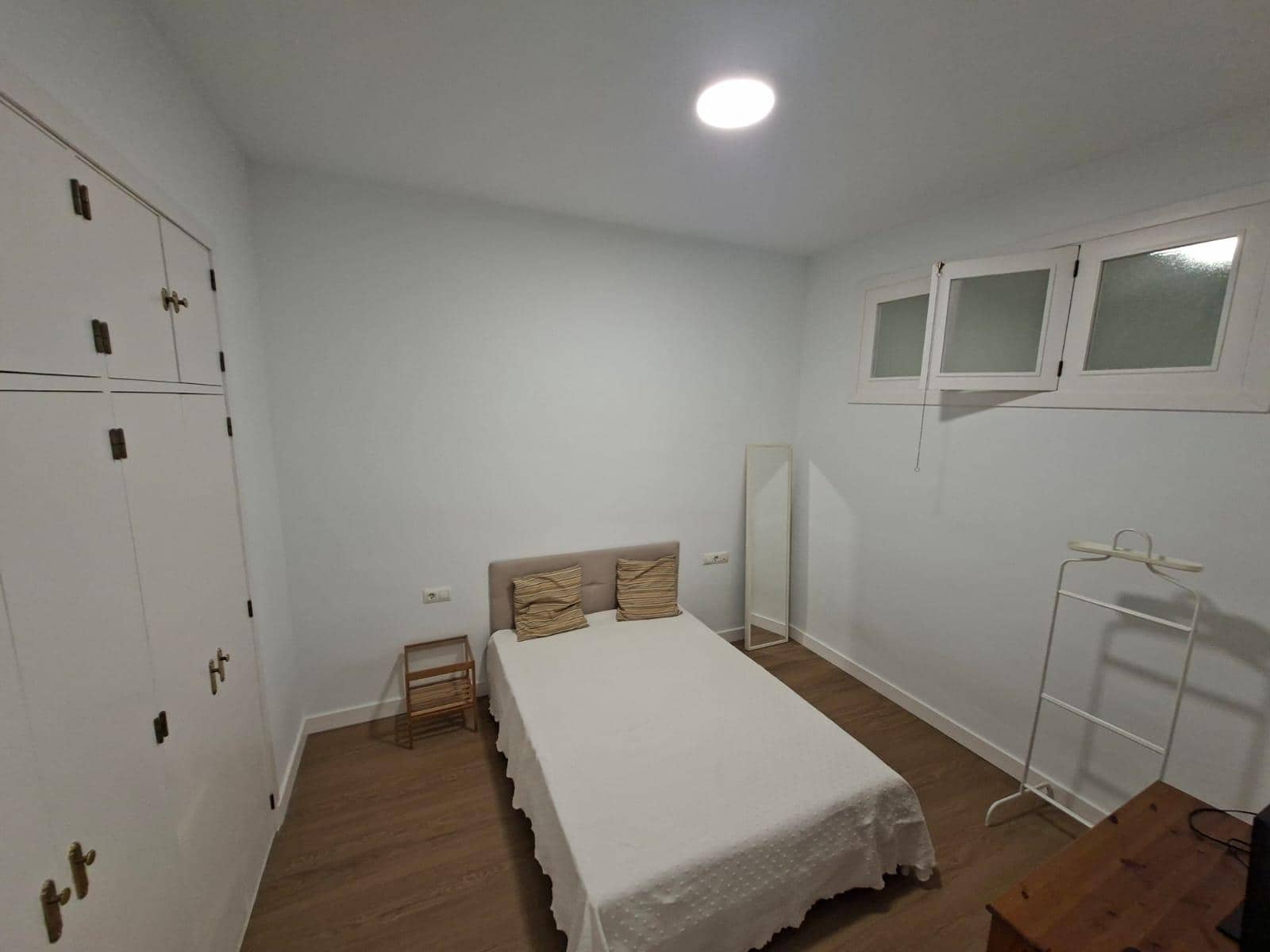 Appartement de 2 chambres à louer à Seville ville - 1 100 € (Ref: 9975503)