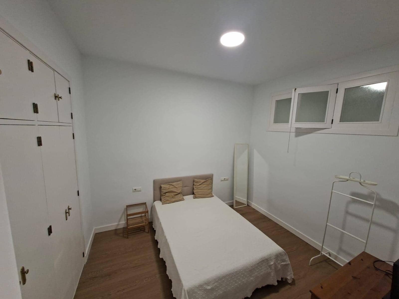 Appartement de 2 chambres à louer à Seville ville - 1 100 € (Ref: 9975503)