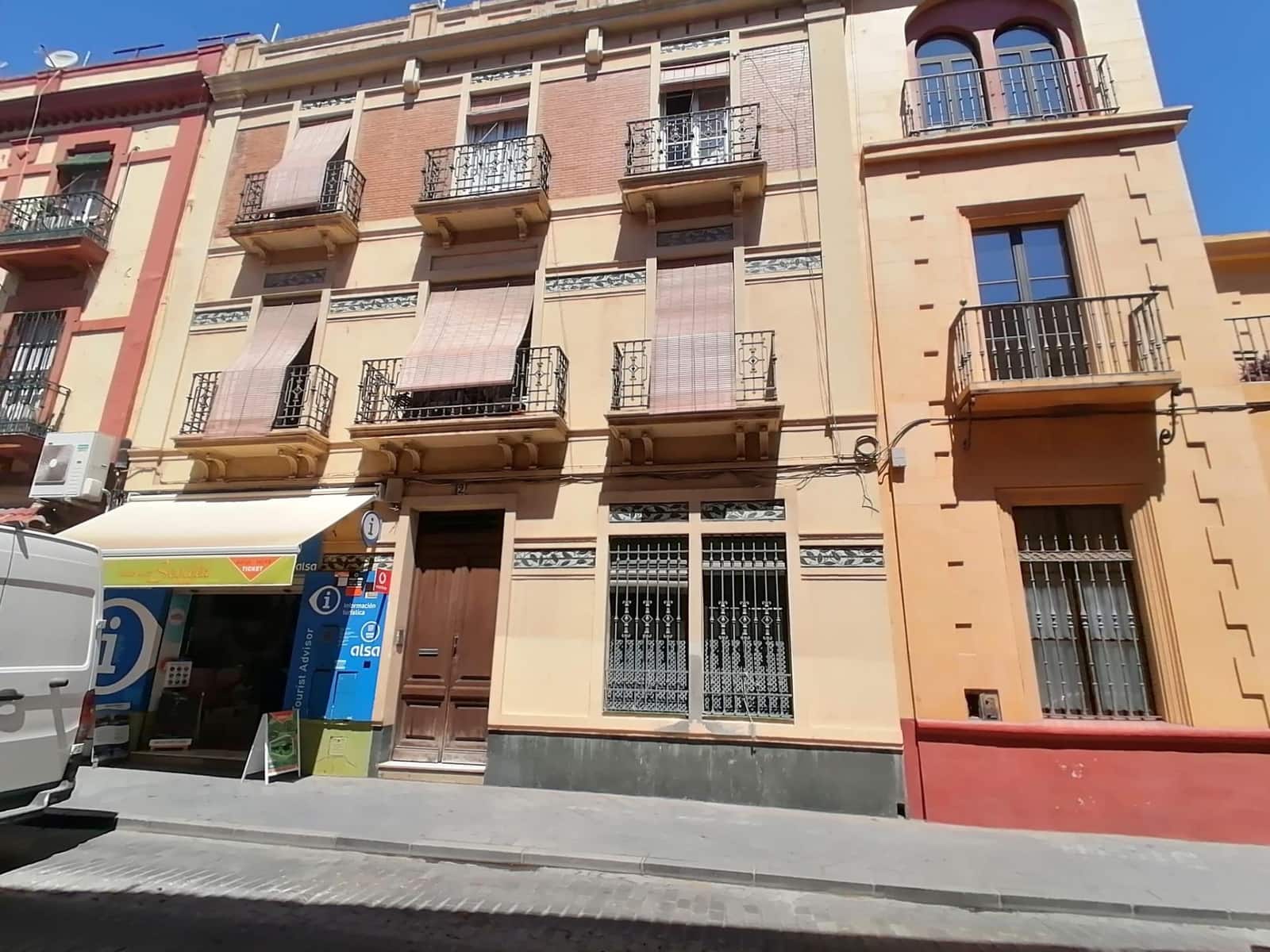 2 makuuhuone Asunto vuokrattavana paikassa Sevilla kaupunki - 1 100 € (Ref: 9975503)