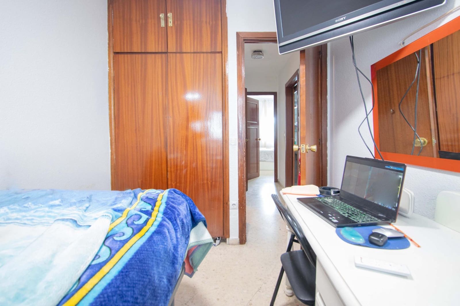 3 bedroom Flat for sale in Seville city with pool - € 180,000 (Ref: 9975505)