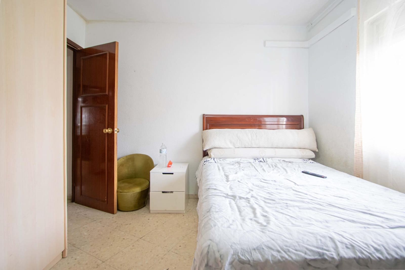 3 bedroom Flat for sale in Seville city with pool - € 180,000 (Ref: 9975505)