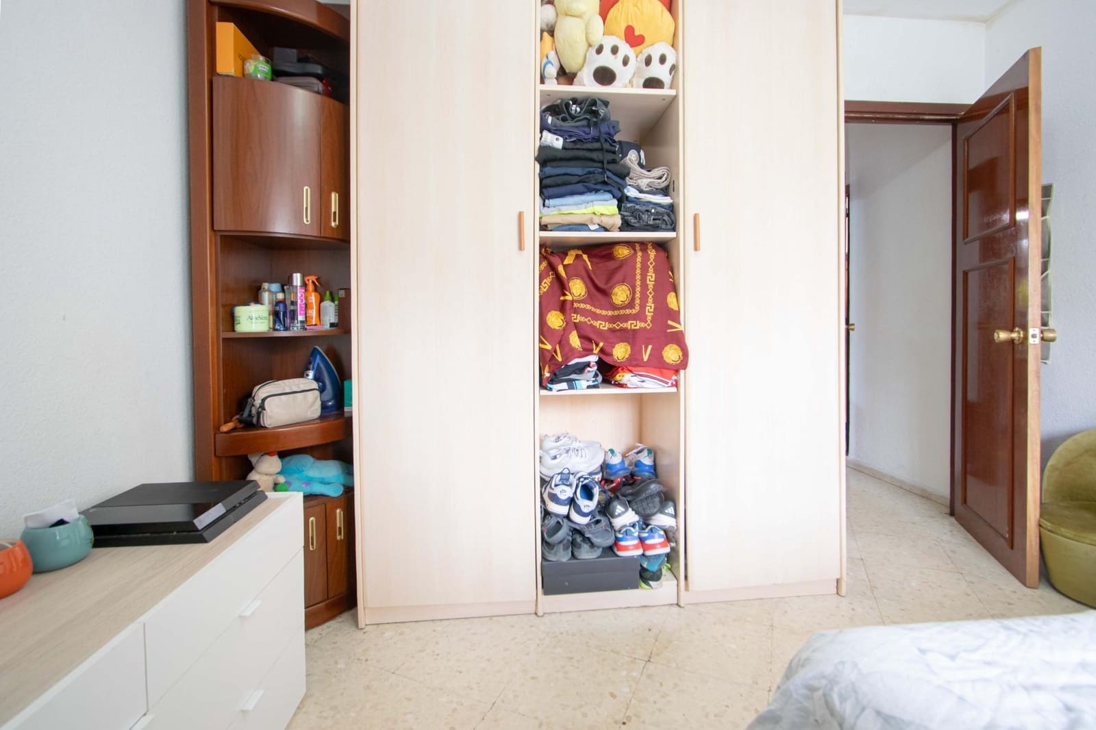 3 bedroom Flat for sale in Seville city with pool - € 180,000 (Ref: 9975505)