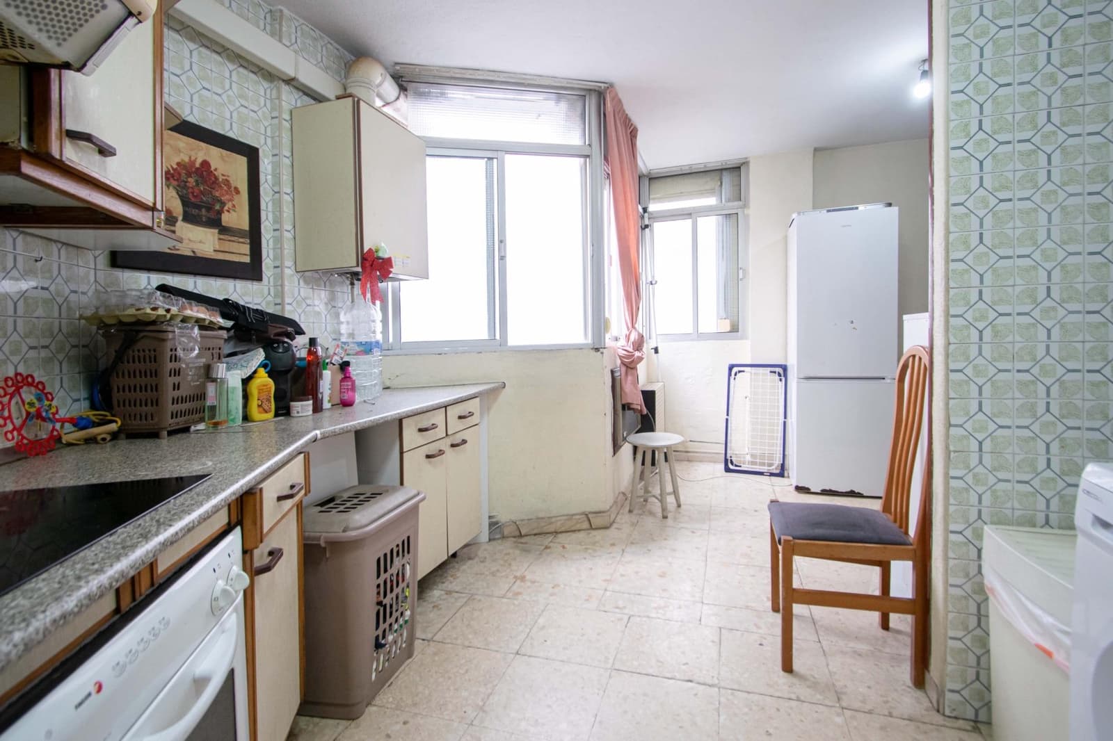 3 bedroom Flat for sale in Seville city with pool - € 180,000 (Ref: 9975505)