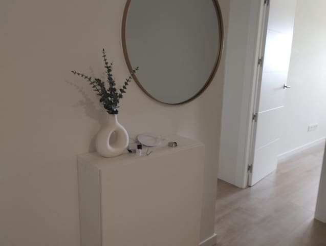 3 quarto Apartamento para arrendar em Sevilha cidade - 850 € (Ref: 9978947)