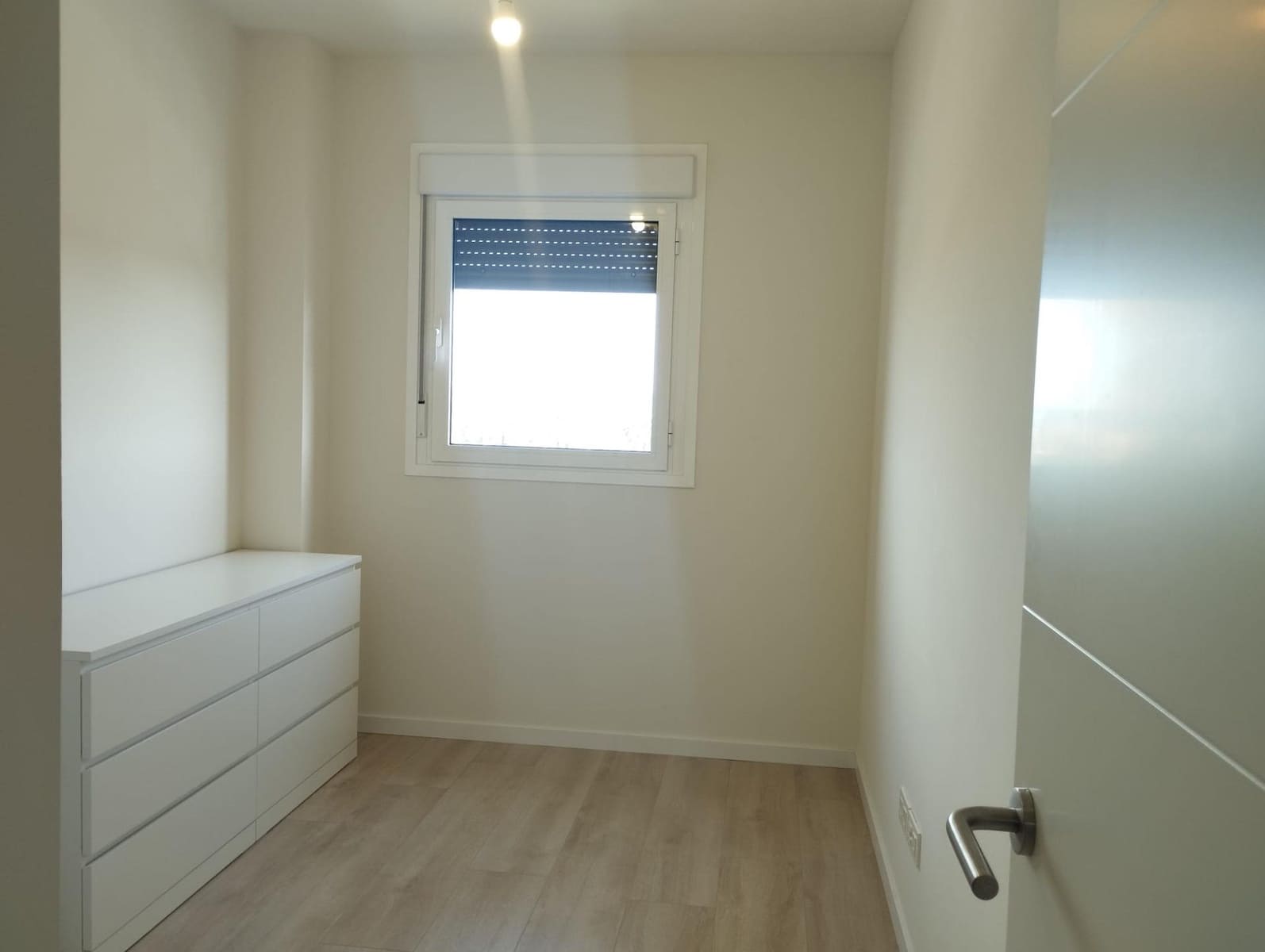3 quarto Apartamento para arrendar em Sevilha cidade com piscina - 850 € (Ref: 9978947)