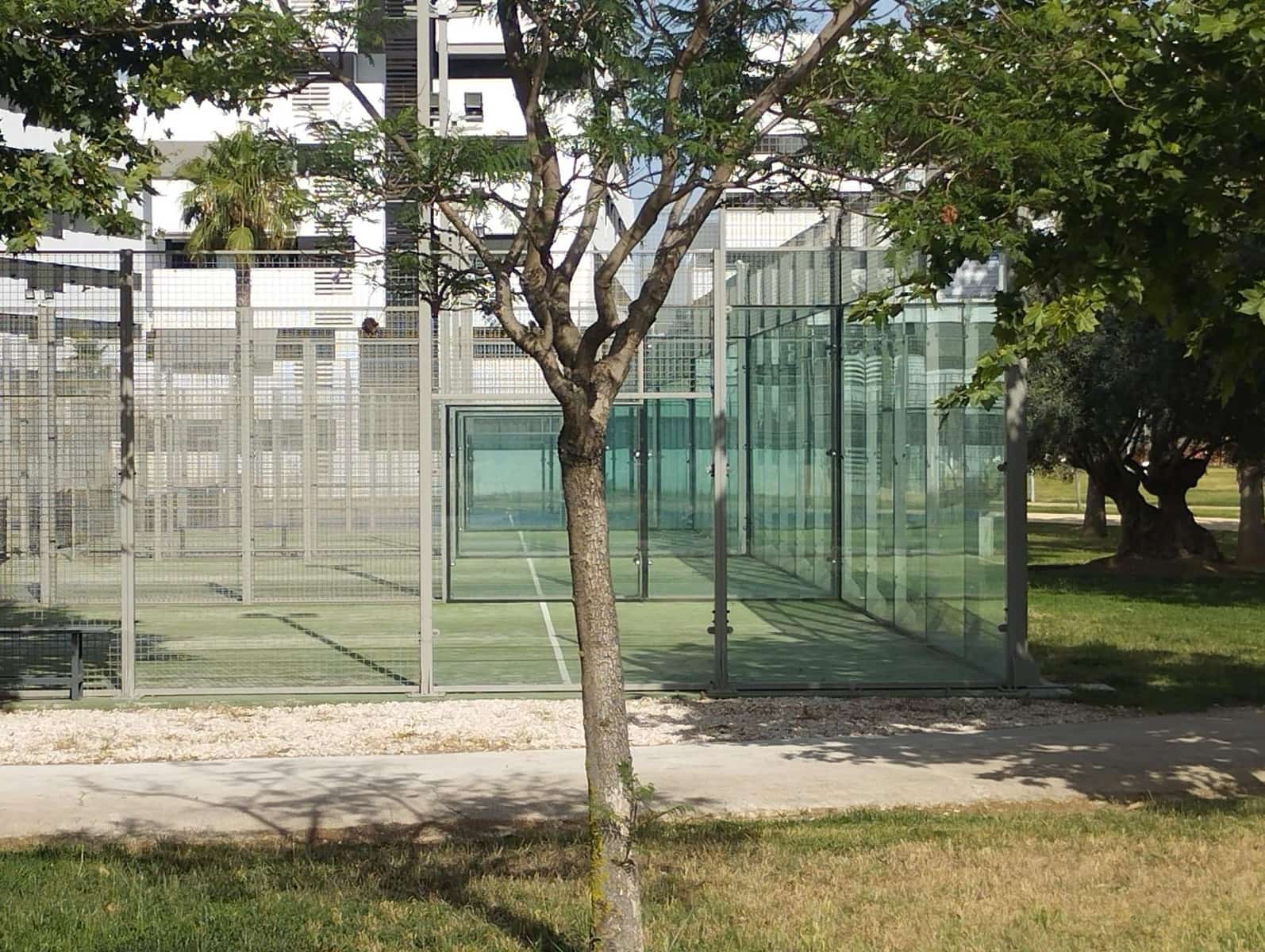 3 quarto Apartamento para arrendar em Sevilha cidade com piscina - 850 € (Ref: 9978947)