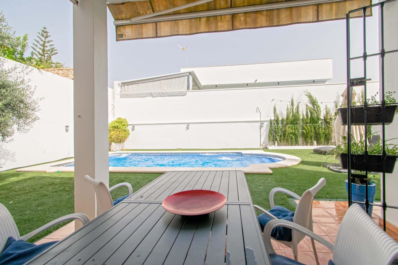 4 Zimmer Villa zu verkaufen in Burguillos mit Pool - 291.000 € (Ref: 9978948)