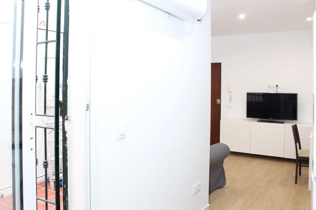 2 slaapkamer Flat te huur in Sevilla stad - € 850 (Ref: 9978949)
