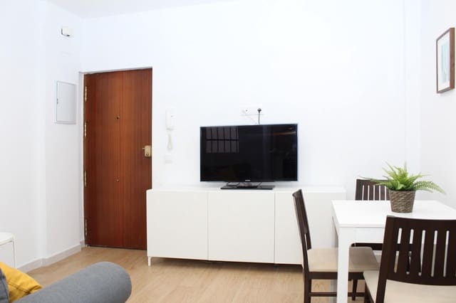 2 slaapkamer Flat te huur in Sevilla stad - € 850 (Ref: 9978949)