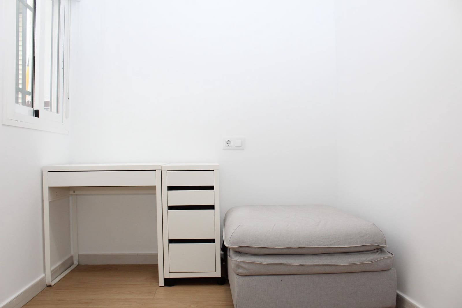 2 soveværelse Lejlighed til leje i Sevilla by - € 850 (Ref: 9978949)