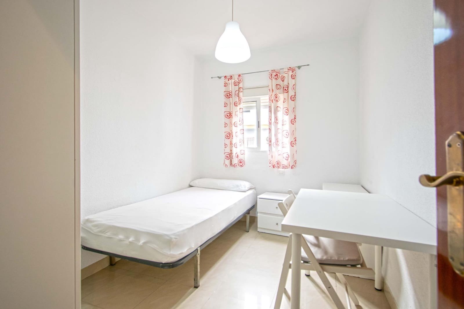 3 slaapkamer Flat te koop in Sevilla stad - € 230.000 (Ref: 9978950)