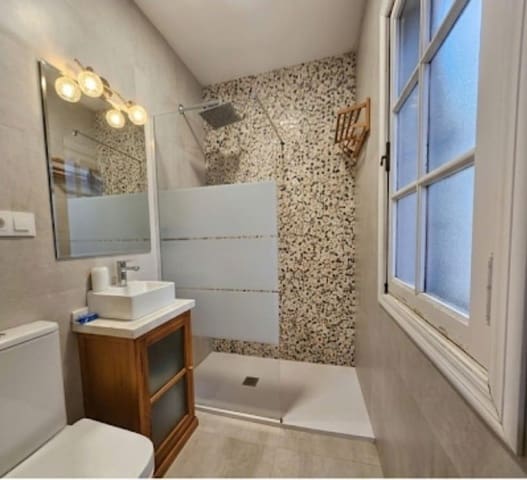 Chalet de 5 habitaciones en Alcalá de Guadaira en venta con piscina - 435.000 € (Ref: 9978951)