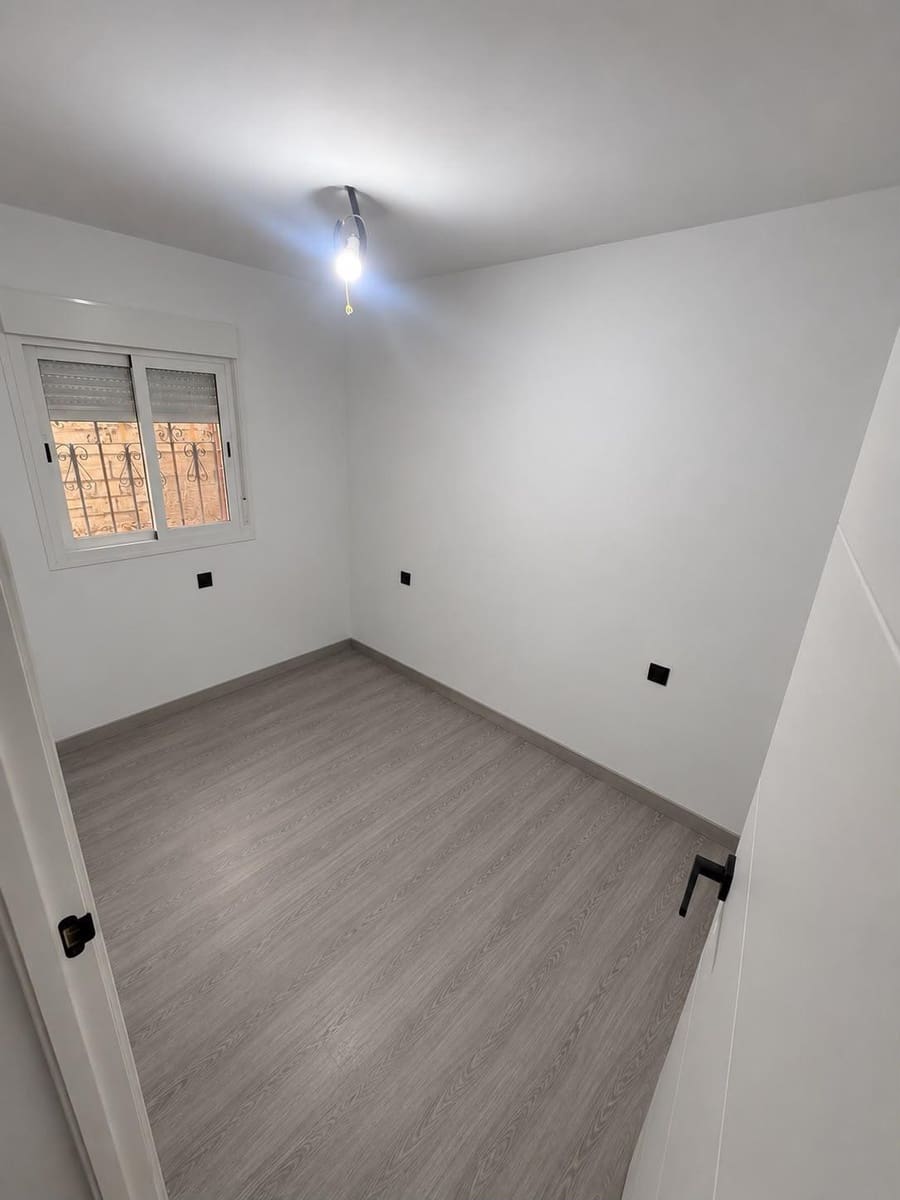 3 soverom Leilighet til salgs i Dos Hermanas - € 160 000 (Ref: 9983070)