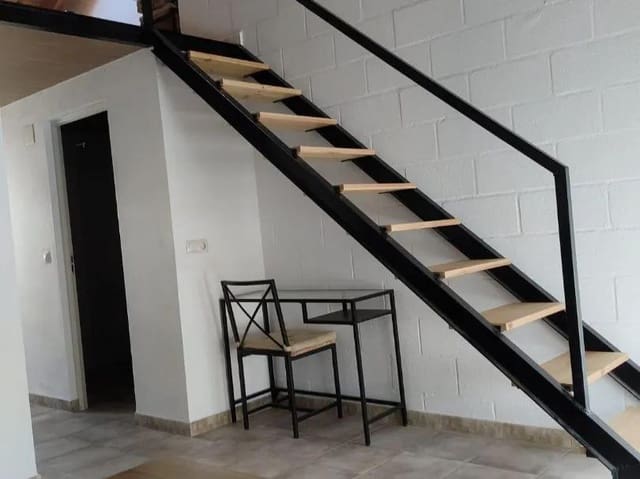 2 slaapkamer Appartement te koop in Constantina met zwembad - € 139.500 (Ref: 9983072)
