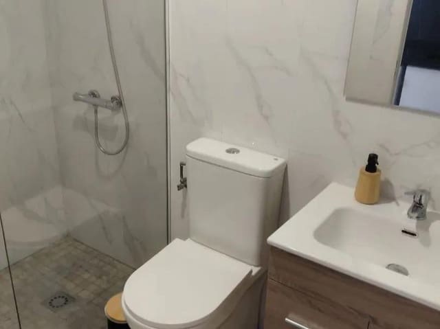 2 slaapkamer Appartement te koop in Constantina met zwembad - € 139.500 (Ref: 9983072)
