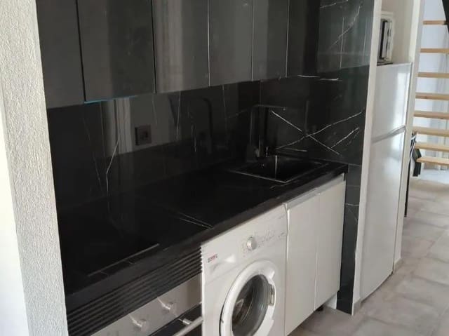 2 slaapkamer Appartement te koop in Constantina met zwembad - € 139.500 (Ref: 9983072)