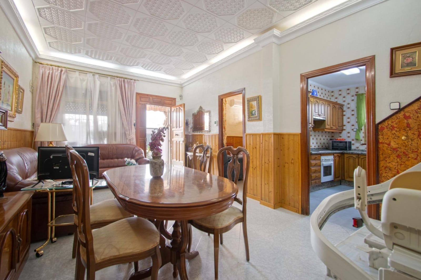 4 makuuhuone Omakotitalo myytävänä paikassa Sevilla kaupunki mukana 
autotalli - 595 000 € (Ref: 9985032)