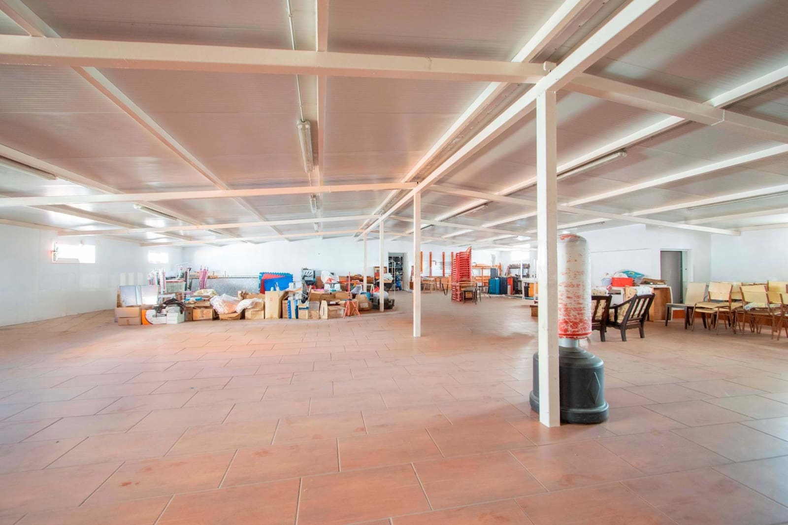 Erhverv til salg i San Juan de Aznalfarache - € 450.000 (Ref: 9990782)