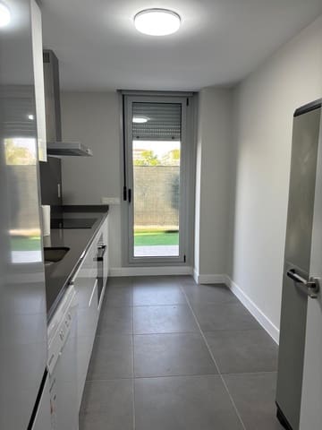 3 sovrum Lägenhet att hyra i Parque Alcosa, Sevilla stad med pool garage - 1 200 € (Ref: 9997185)