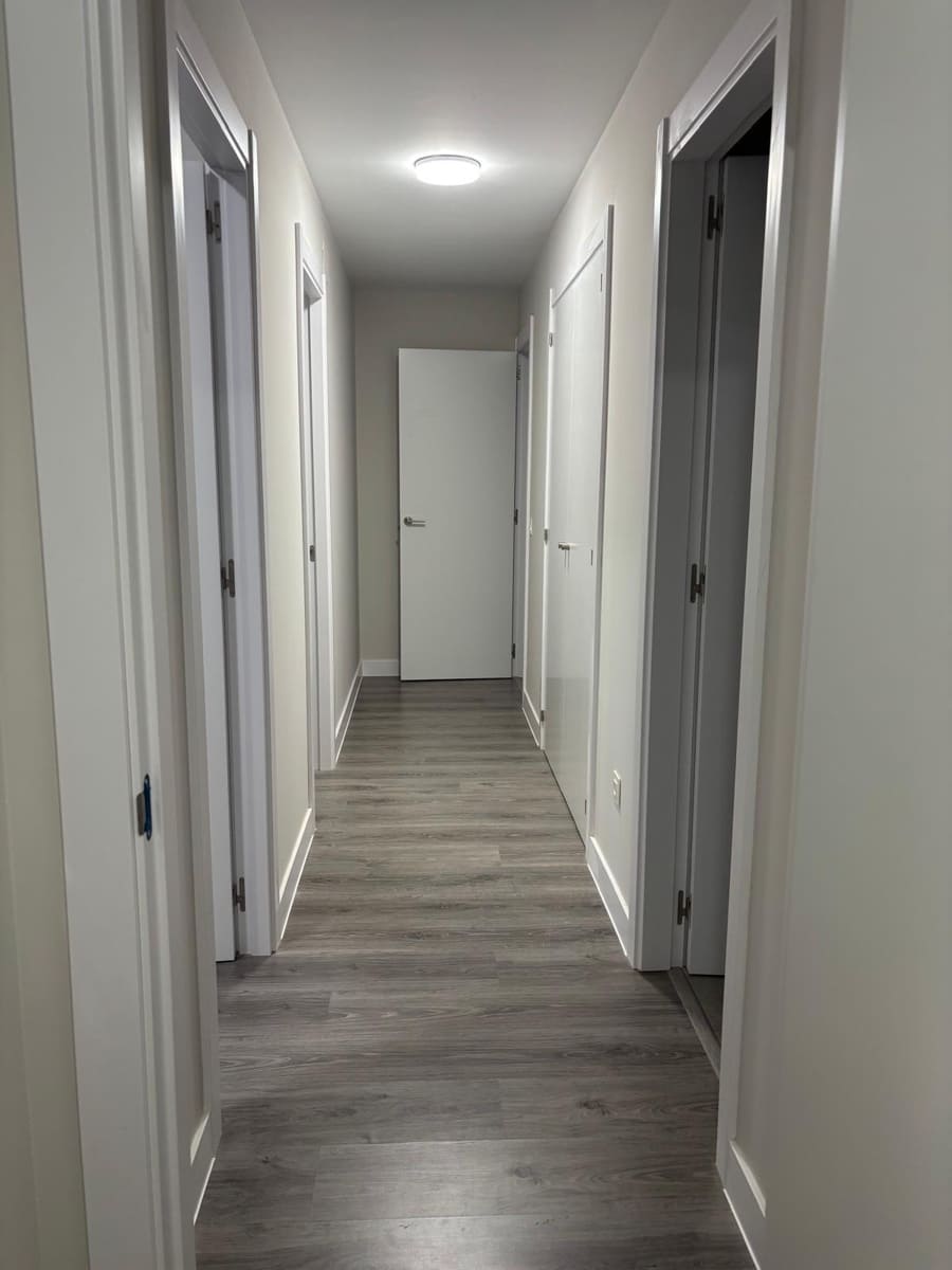 3 sovrum Lägenhet att hyra i Sevilla stad med pool garage - 1 200 € (Ref: 9997185)