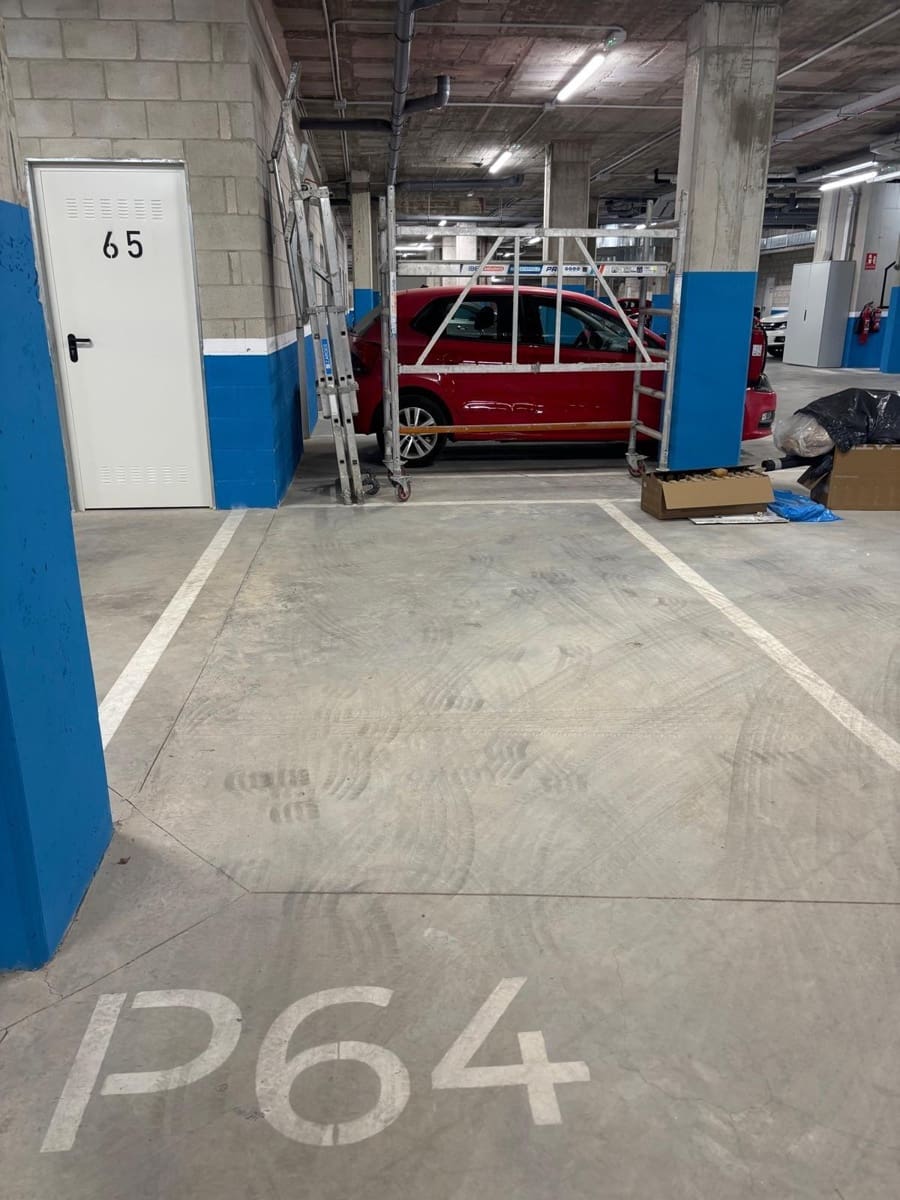 3 sovrum Lägenhet att hyra i Sevilla stad med pool garage - 1 200 € (Ref: 9997185)