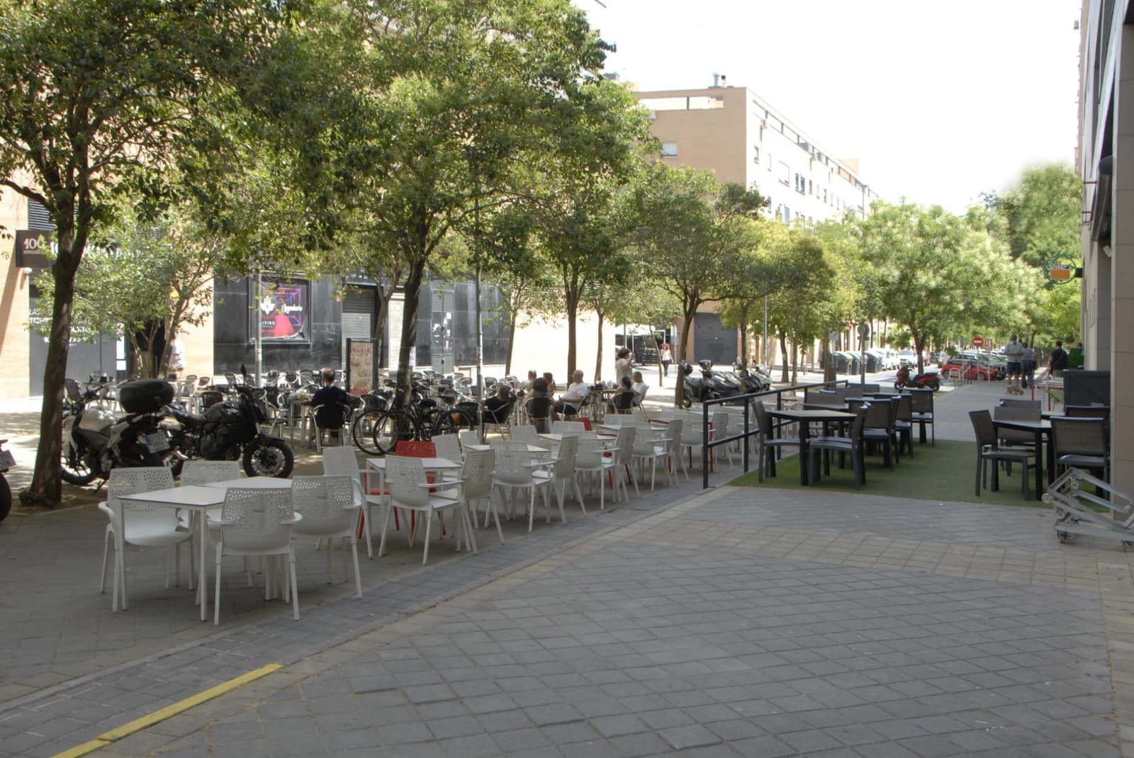 Local Commercial à louer à Seville ville - 2 930 € (Ref: 9998870)
