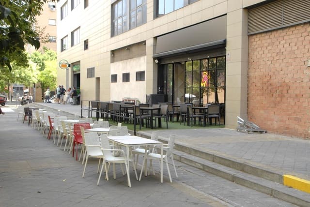 Commercieel te huur in Sevilla stad - € 2.930 (Ref: 9998870)