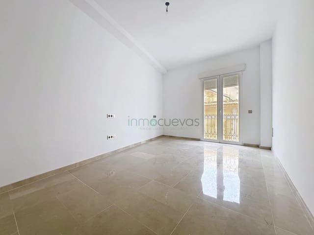 Piso de 4 habitaciones en Cuevas del Almanzora en venta - 165.000 € (Ref: 10047447)