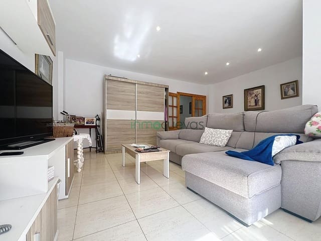 3 slaapkamer Flat te koop in Cuevas del Almanzora met garage - € 110.000 (Ref: 10089824)