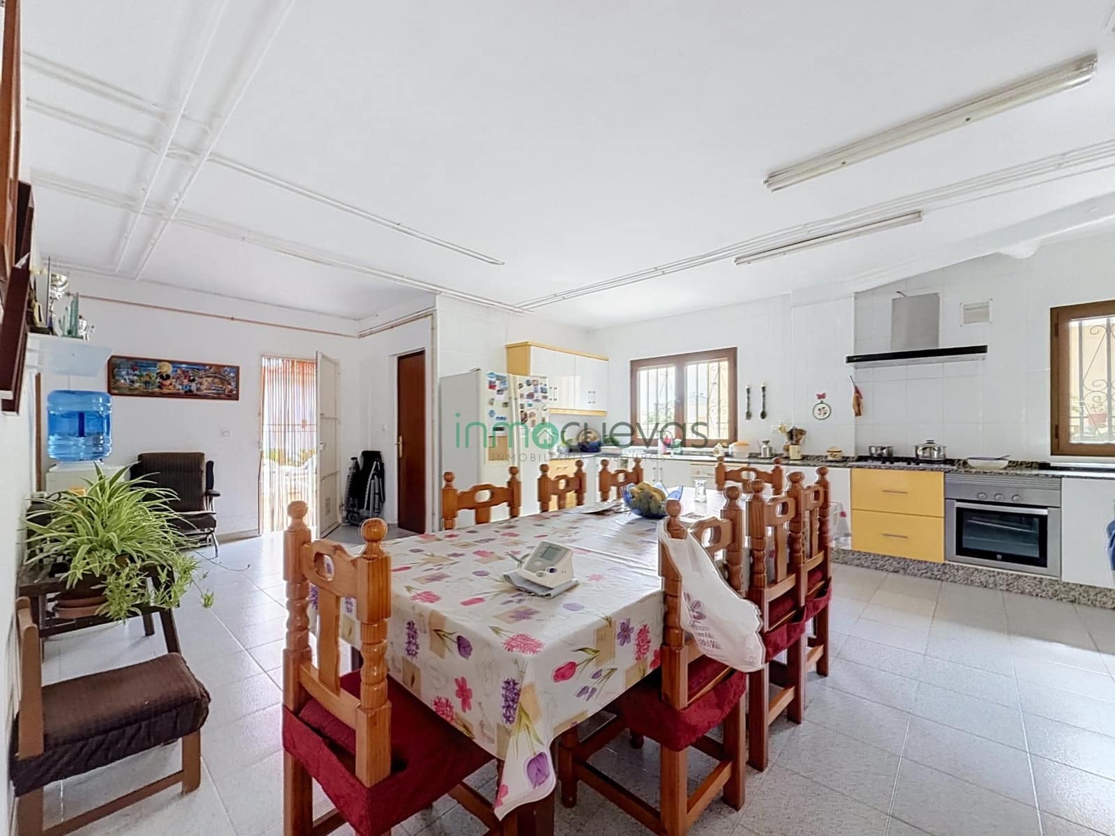 3 bedroom Villa for sale in Cuevas del Almanzora with garage - € 259,000 (Ref: 10155376)