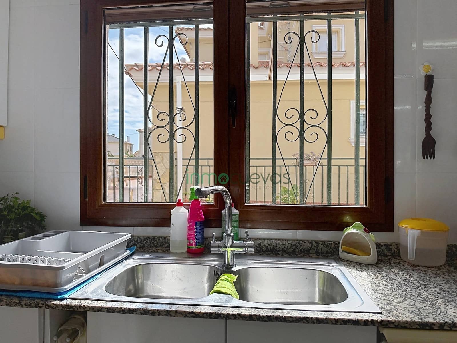 3 bedroom Villa for sale in Cuevas del Almanzora with garage - € 259,000 (Ref: 10155376)