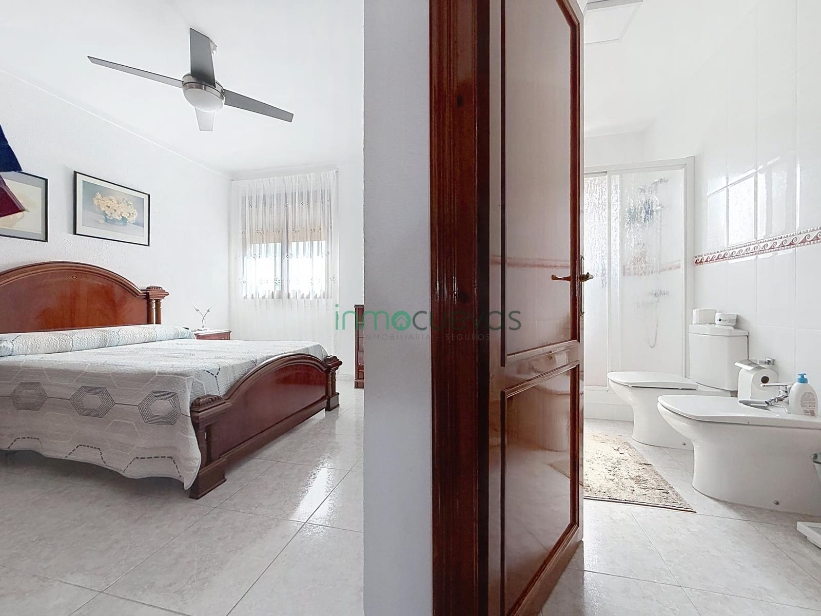 3 bedroom Villa for sale in Cuevas del Almanzora with garage - € 259,000 (Ref: 10155376)