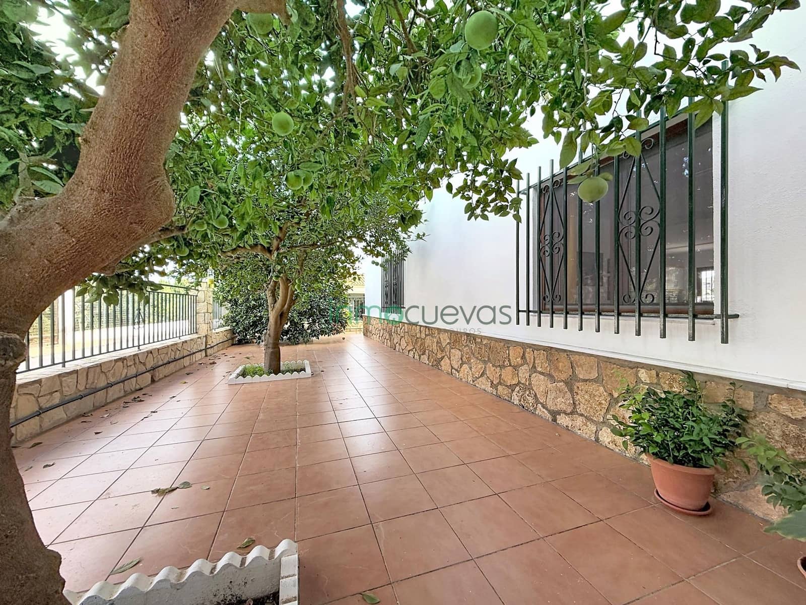 3 bedroom Villa for sale in Cuevas del Almanzora with garage - € 259,000 (Ref: 10155376)