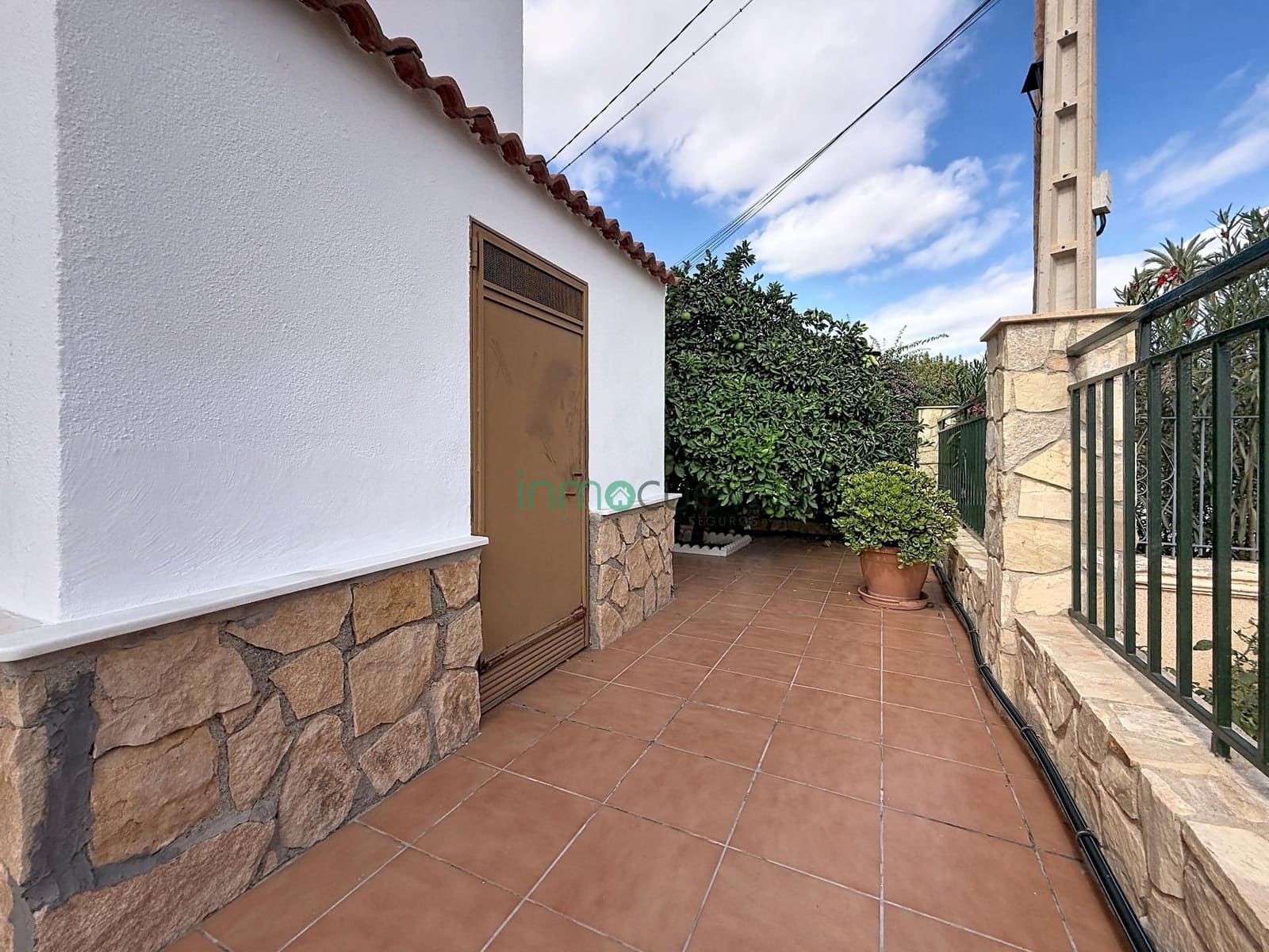 3 bedroom Villa for sale in Cuevas del Almanzora with garage - € 259,000 (Ref: 10155376)