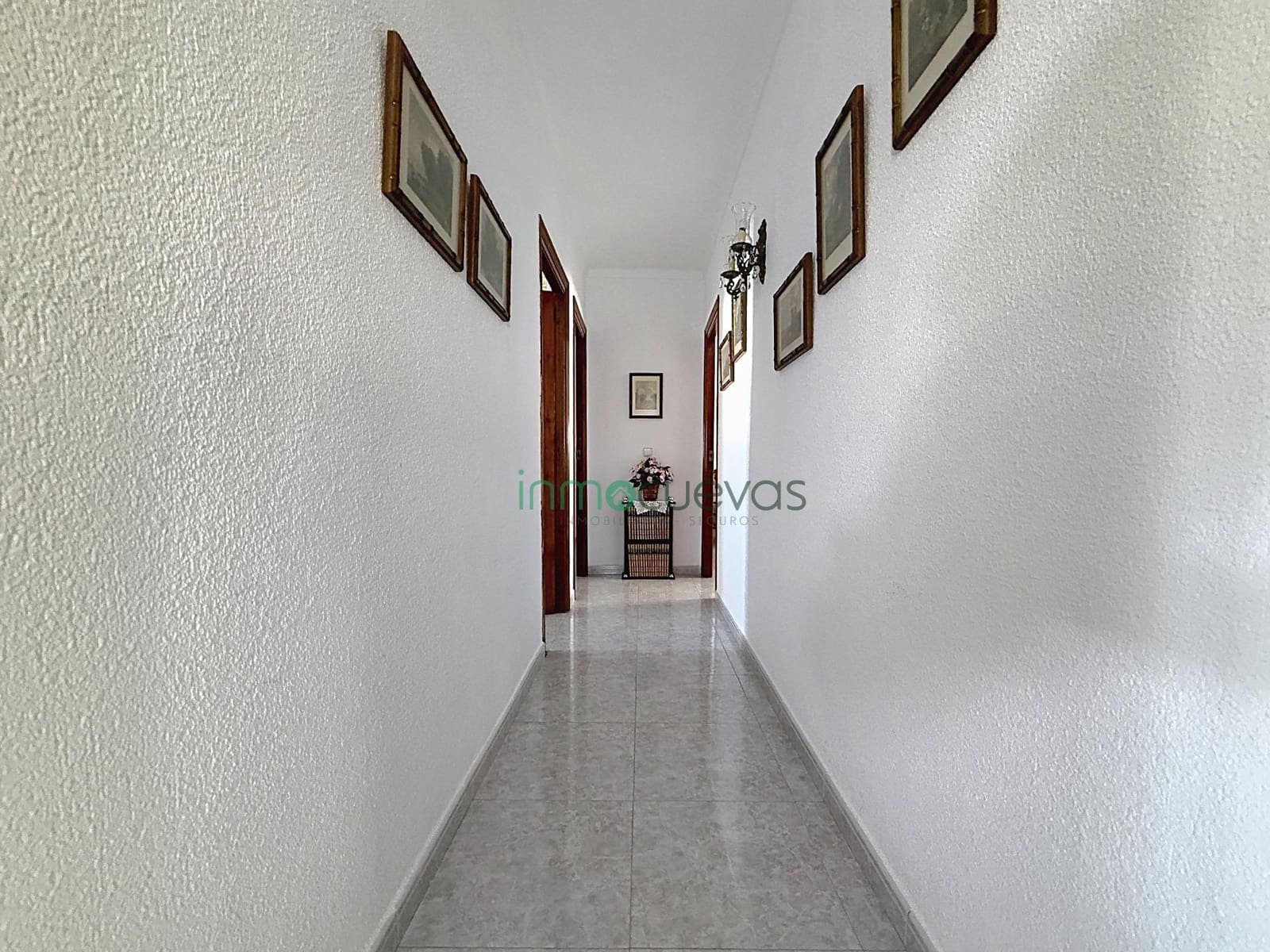 3 bedroom Villa for sale in Cuevas del Almanzora with garage - € 259,000 (Ref: 10155376)