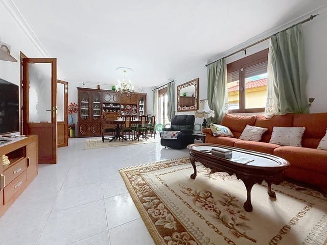 3 soveværelse Villa til salg i Cuevas del Almanzora med garage - € 259.000 (Ref: 10155376)