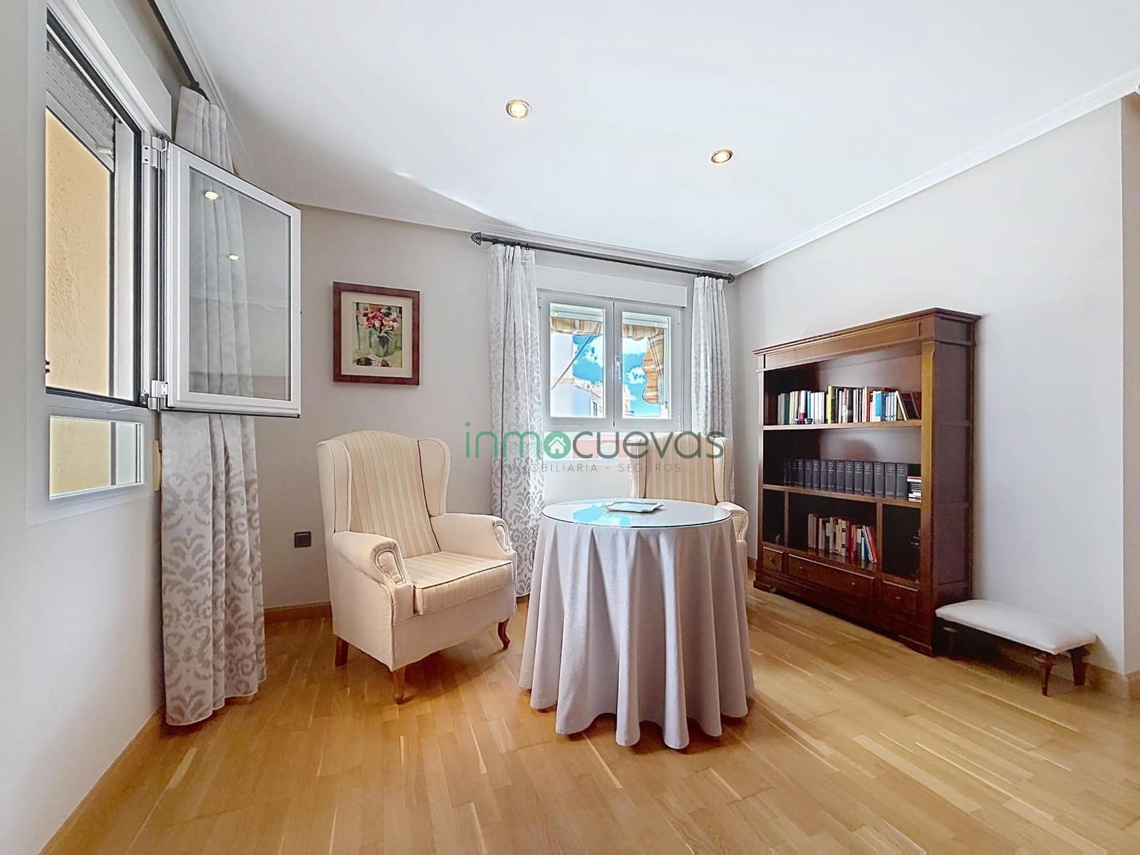 5 bedroom Flat for sale in Cuevas del Almanzora - € 160,000 (Ref: 10159824)