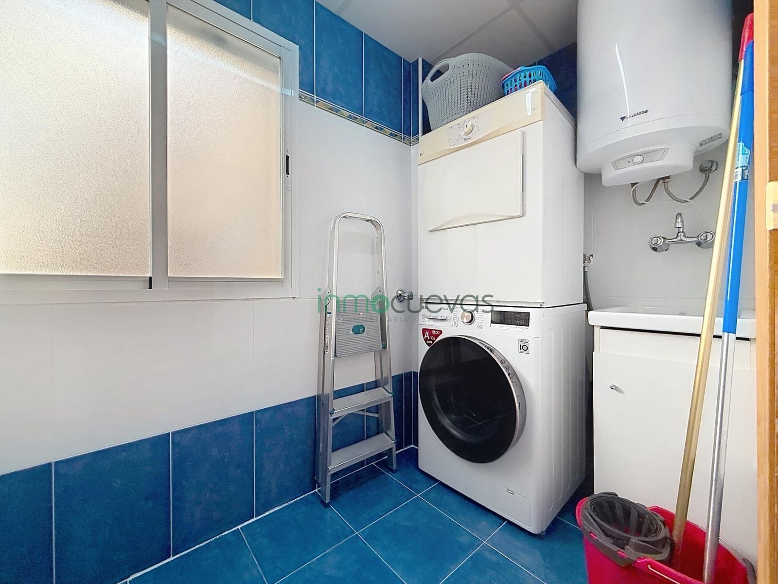 5 bedroom Flat for sale in Cuevas del Almanzora - € 160,000 (Ref: 10159824)