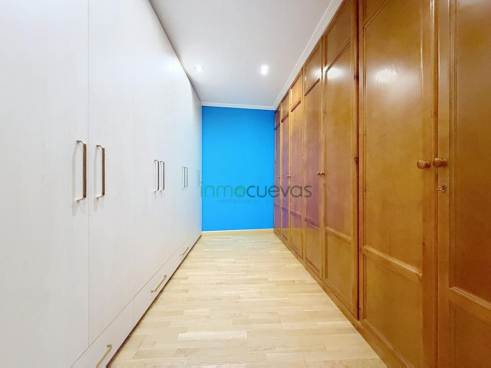 5 bedroom Flat for sale in Cuevas del Almanzora - € 160,000 (Ref: 10159824)