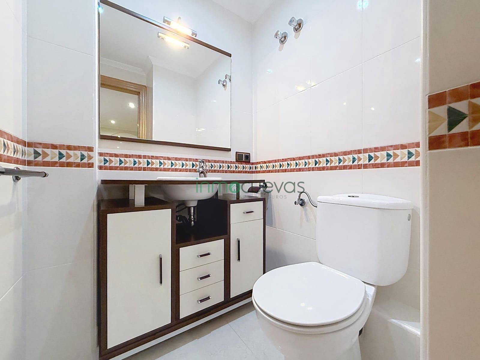 5 bedroom Flat for sale in Cuevas del Almanzora - € 160,000 (Ref: 10159824)