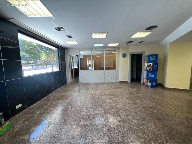 Kontor till salu i Baza med garage - 120 000 € (Ref: 7824542)