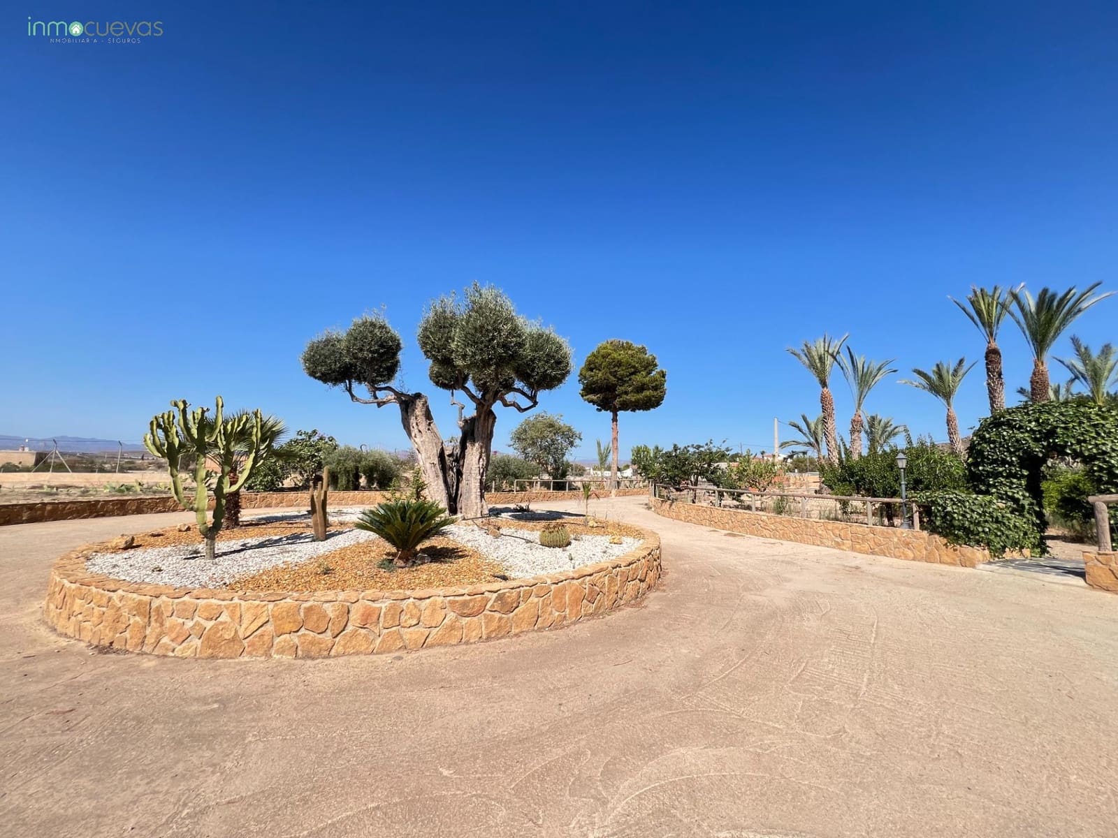 4 soveværelse Finca/Landehus til salg i Vera med garage - € 580.000 (Ref: 8487401)