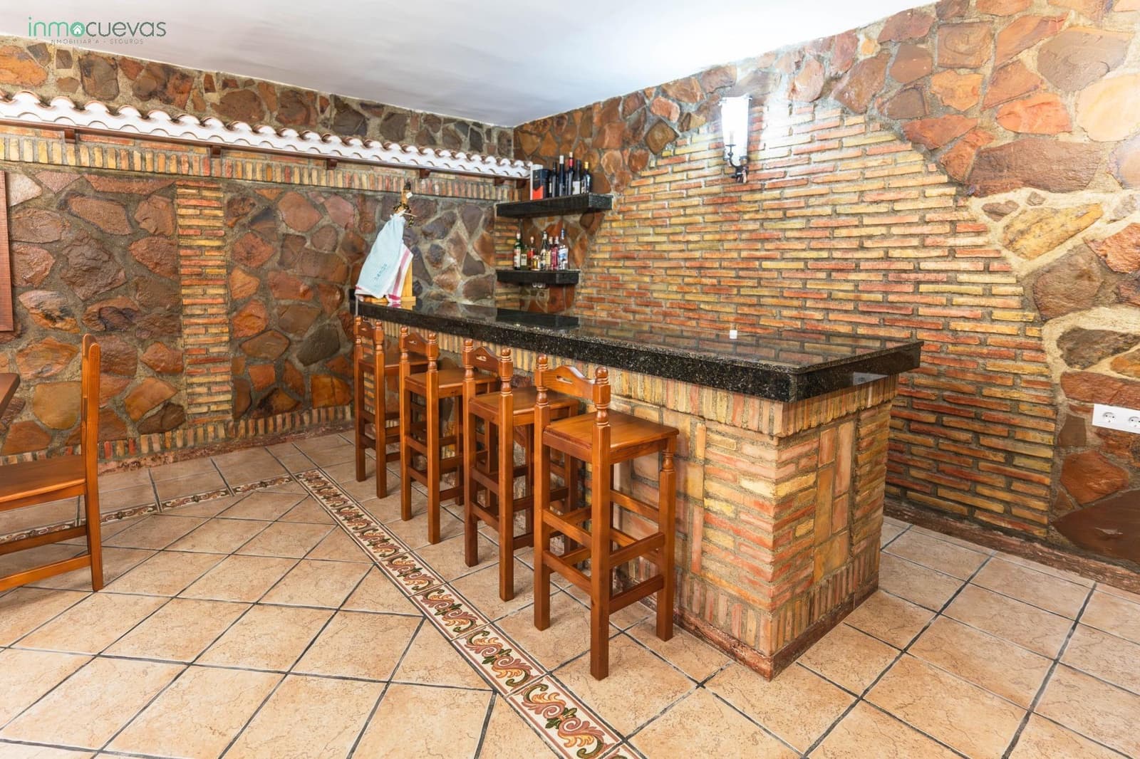 5 makuuhuone Huvila myytävänä paikassa Cuevas del Almanzora mukana uima-altaan - 365 000 € (Ref: 8584651)