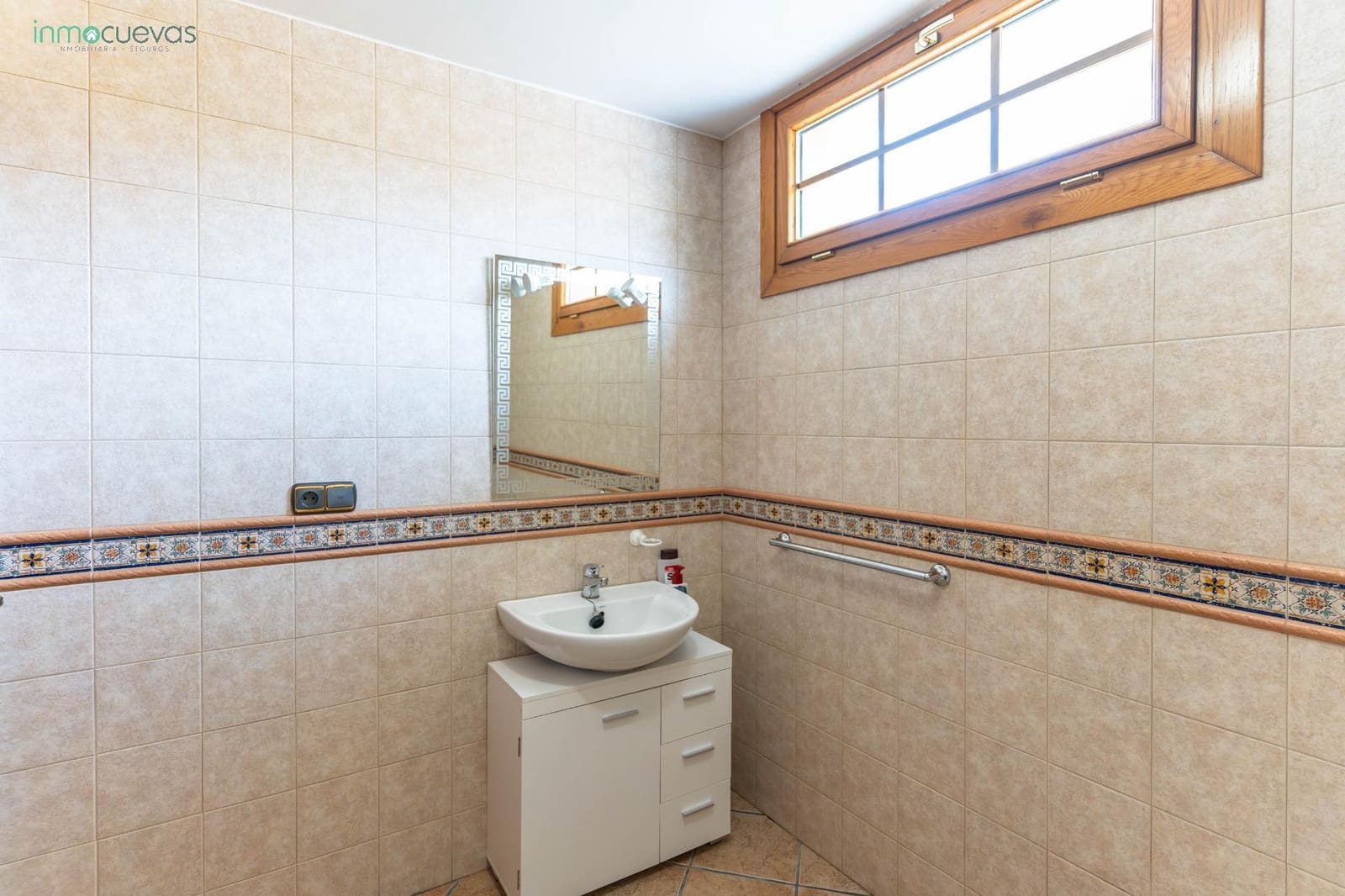 5 makuuhuone Huvila myytävänä paikassa Cuevas del Almanzora mukana uima-altaan - 365 000 € (Ref: 8584651)